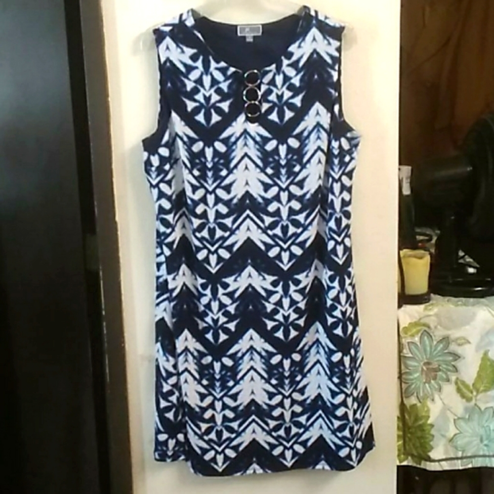 Woman's 👗 Dress By JM Collection